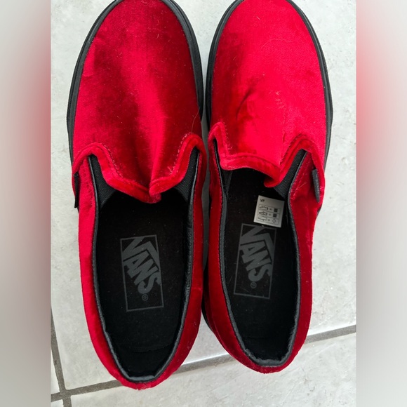 Red Velvet Vans Slip ons - Brand New Size 6W - Picture 4 of 6